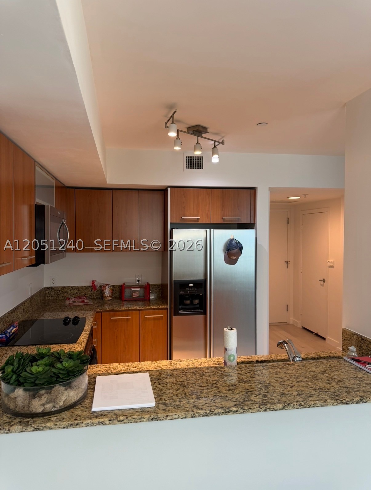 METROPOLIS II AT DADELAND - Residential Lease