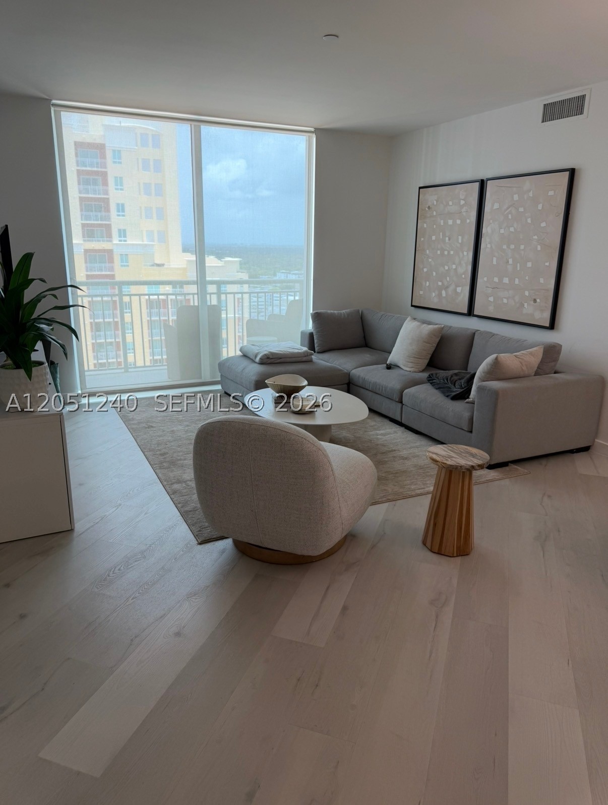 METROPOLIS II AT DADELAND - Residential Lease