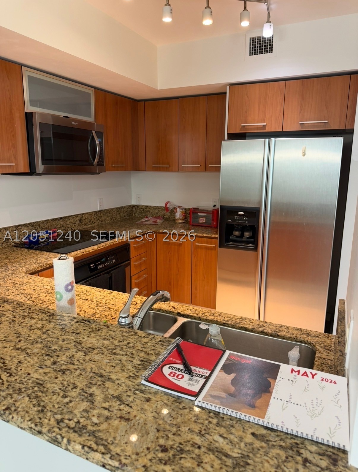 METROPOLIS II AT DADELAND - Residential Lease