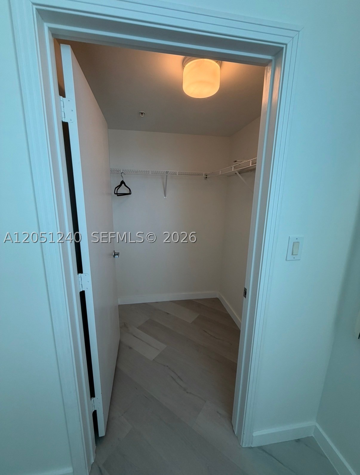 METROPOLIS II AT DADELAND - Residential Lease