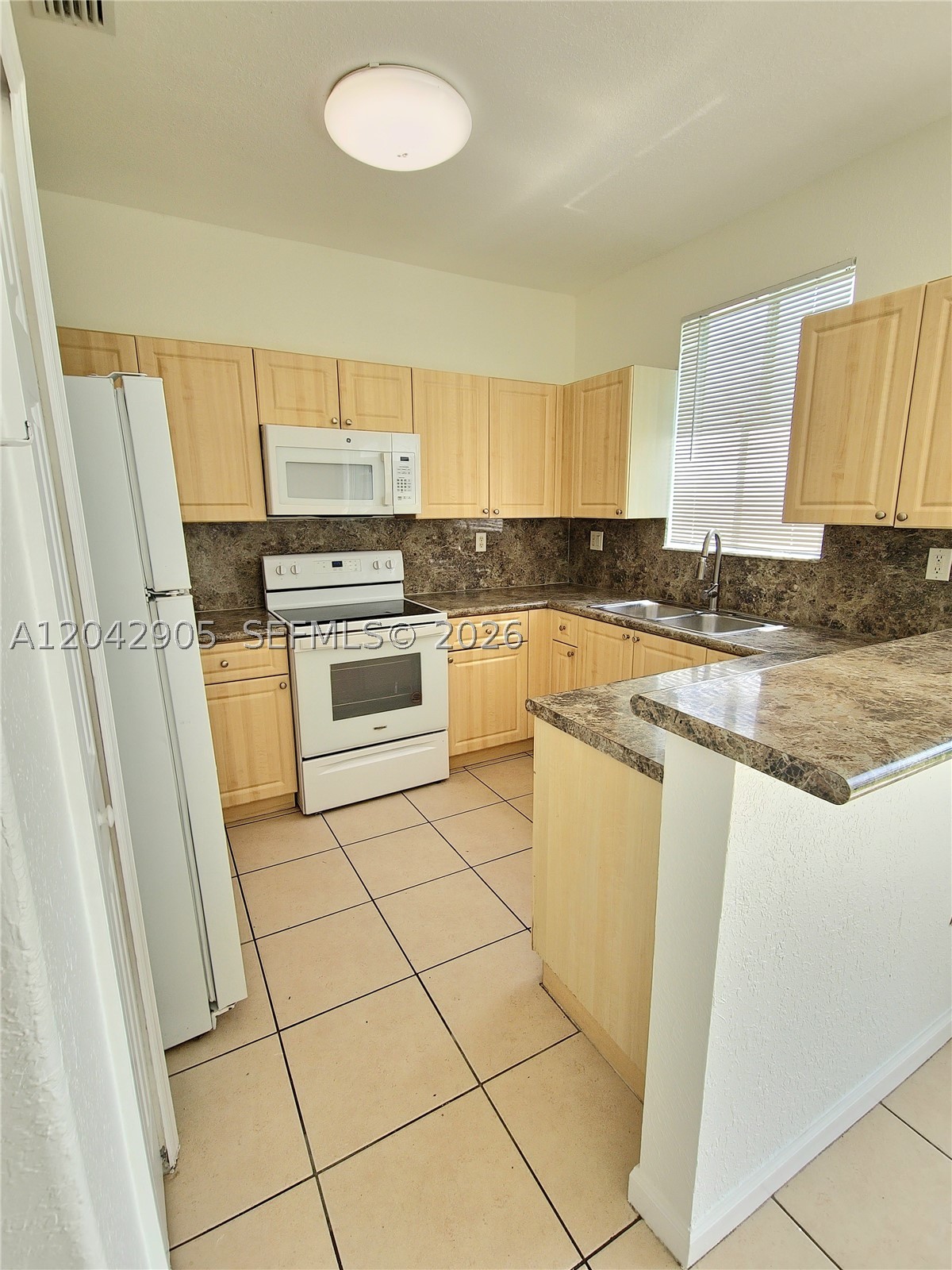 SHOMA TOWNHOMES AT KEYSCO - Residential