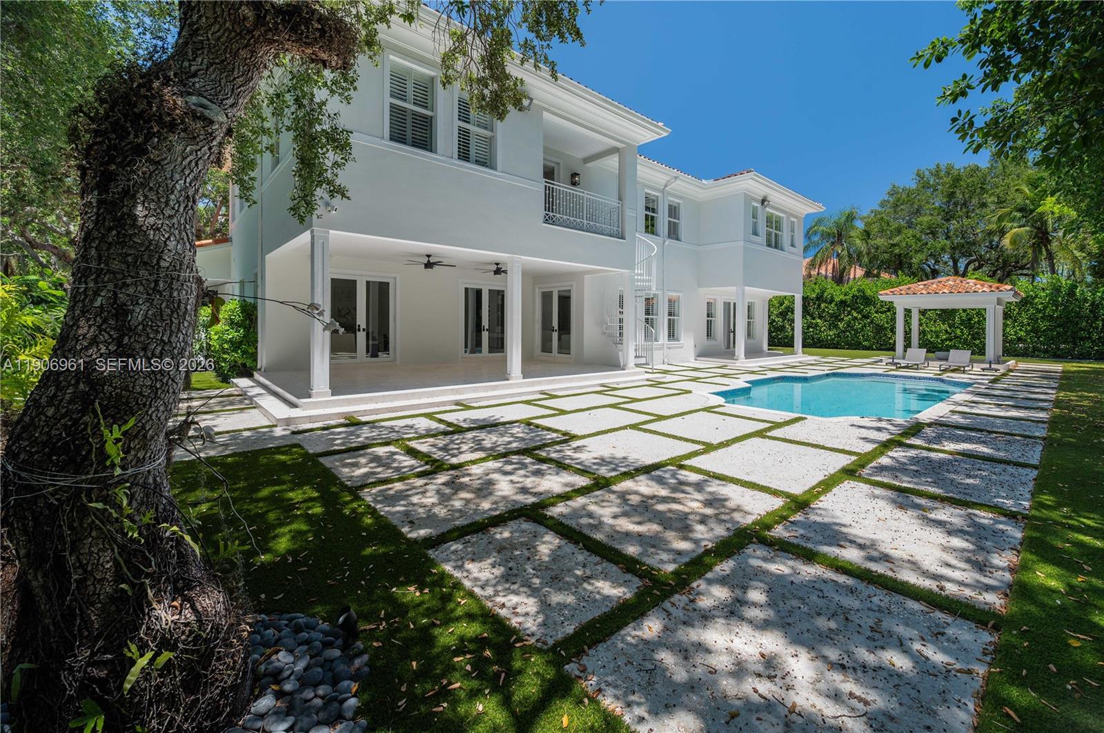 CUTLER OAKS ESTATES - Residential