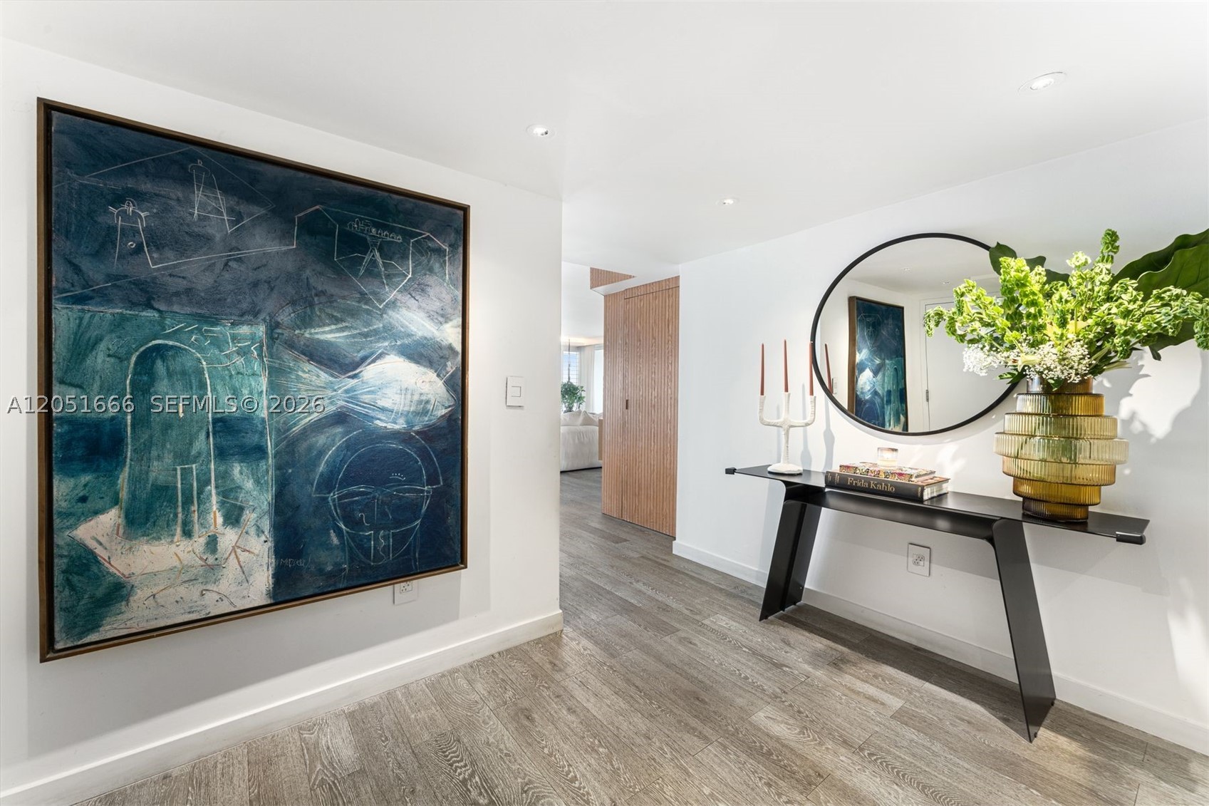 COMMODORE CLUB SOUTH COND - Residential