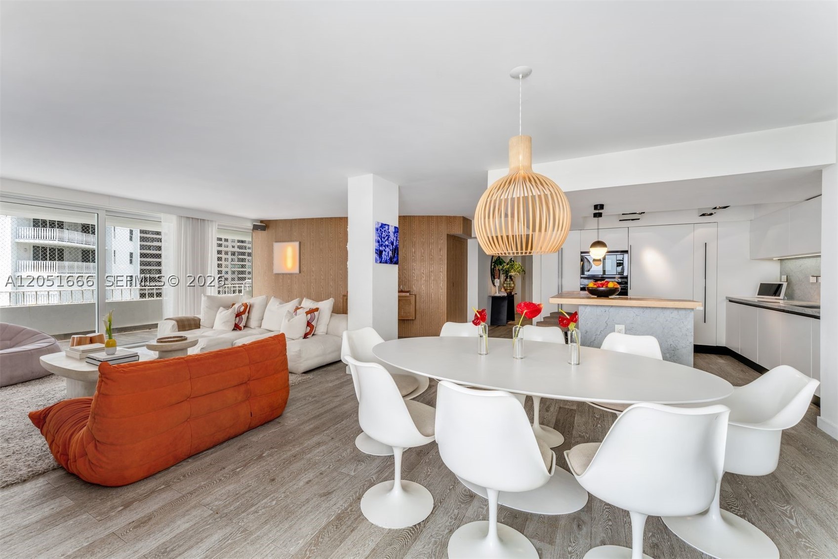 COMMODORE CLUB SOUTH COND - Residential