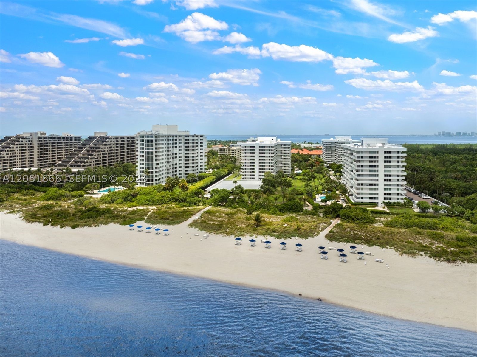 COMMODORE CLUB SOUTH COND - Residential
