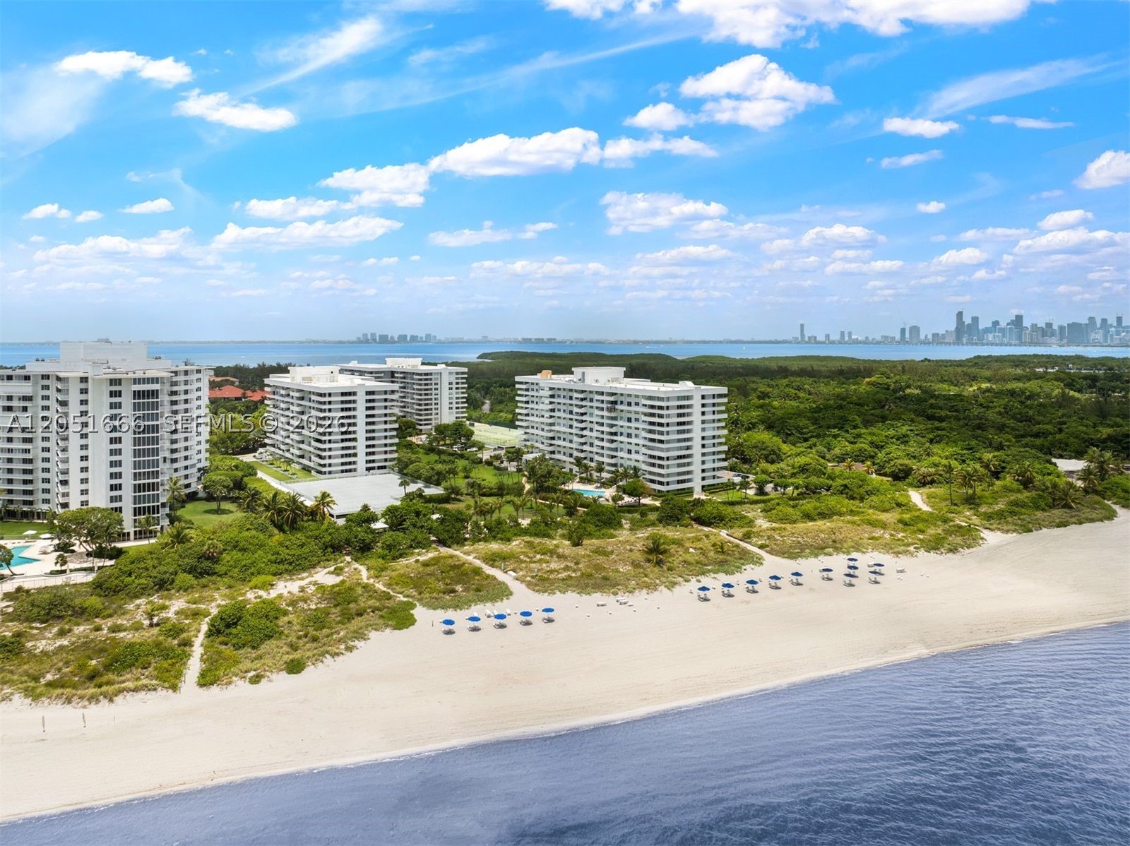 COMMODORE CLUB SOUTH COND - Residential
