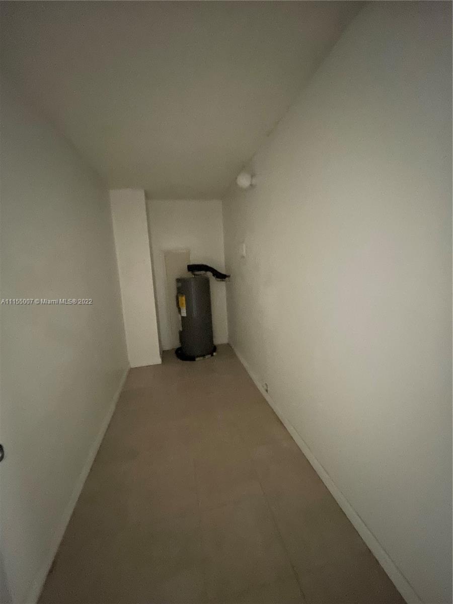 NARANJA LAKES CONDO NO 5 - Residential