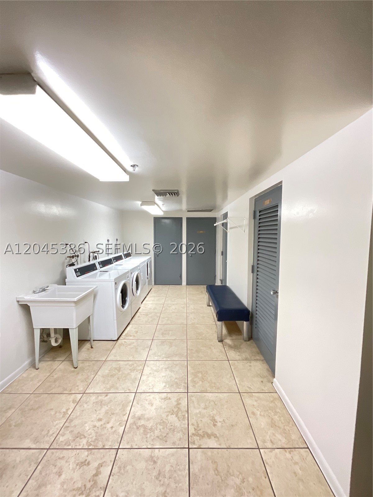 HILLCREST EAST NO 20 COND - Residential Lease