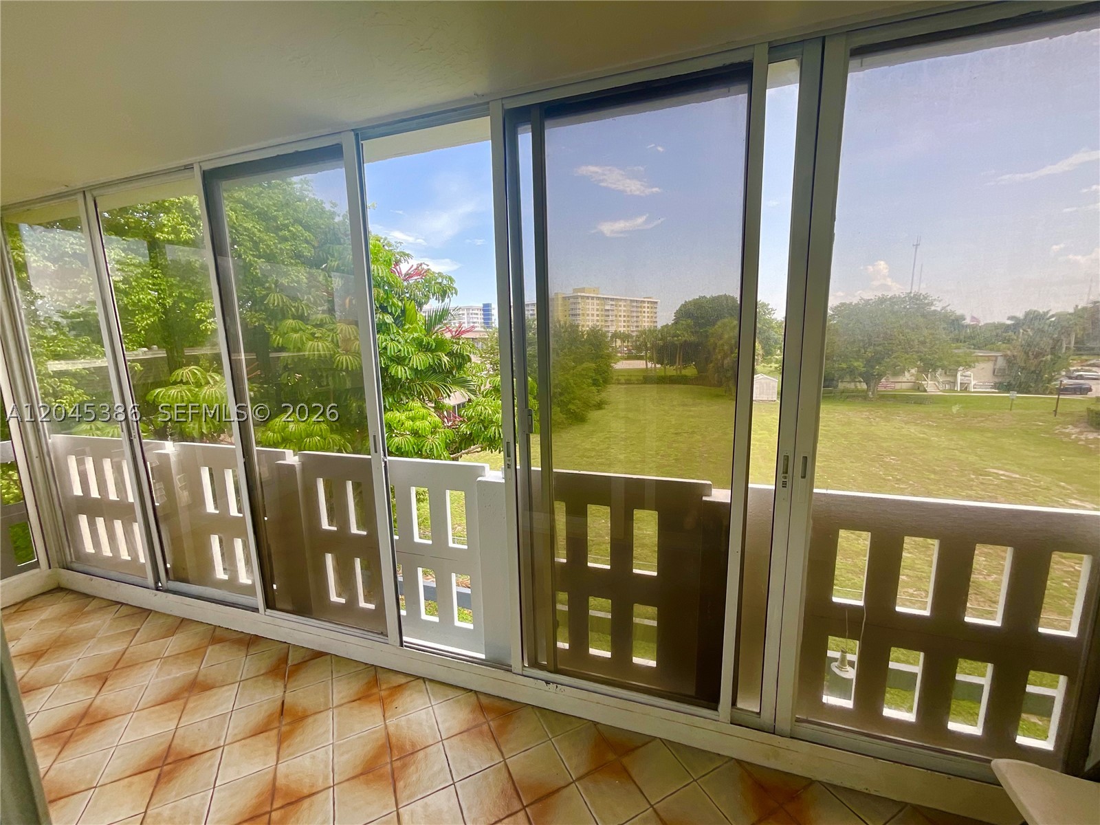 HILLCREST EAST NO 20 COND - Residential Lease