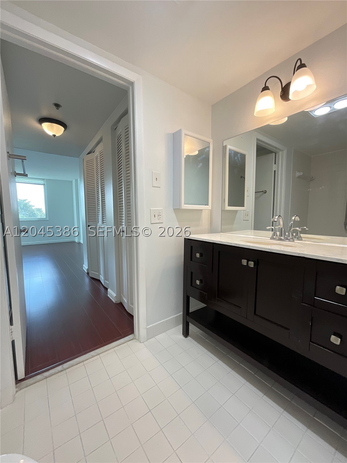 HILLCREST EAST NO 20 COND - Residential Lease