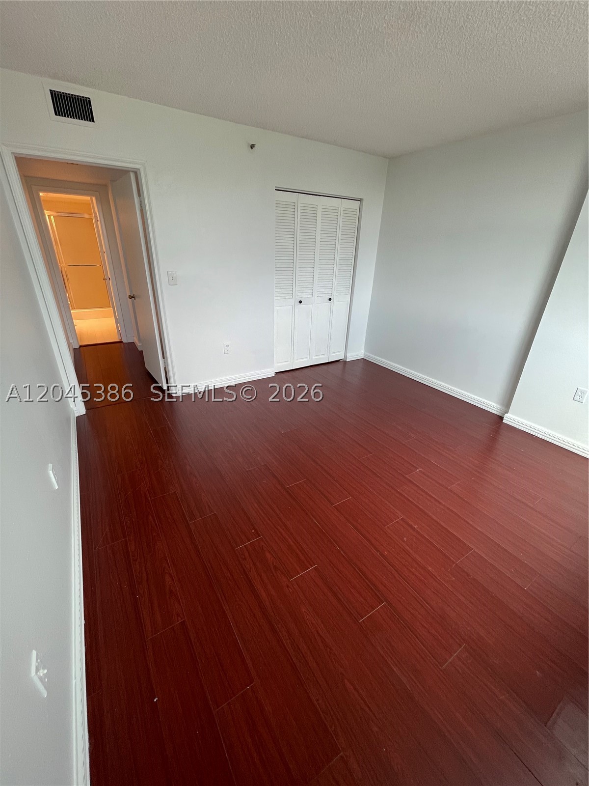 HILLCREST EAST NO 20 COND - Residential Lease