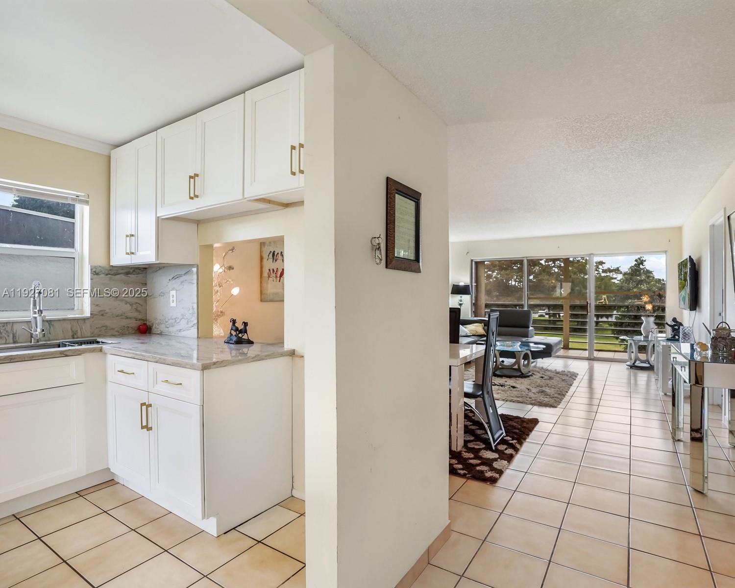 SANDS POINT CONDOMINIUM I - Residential
