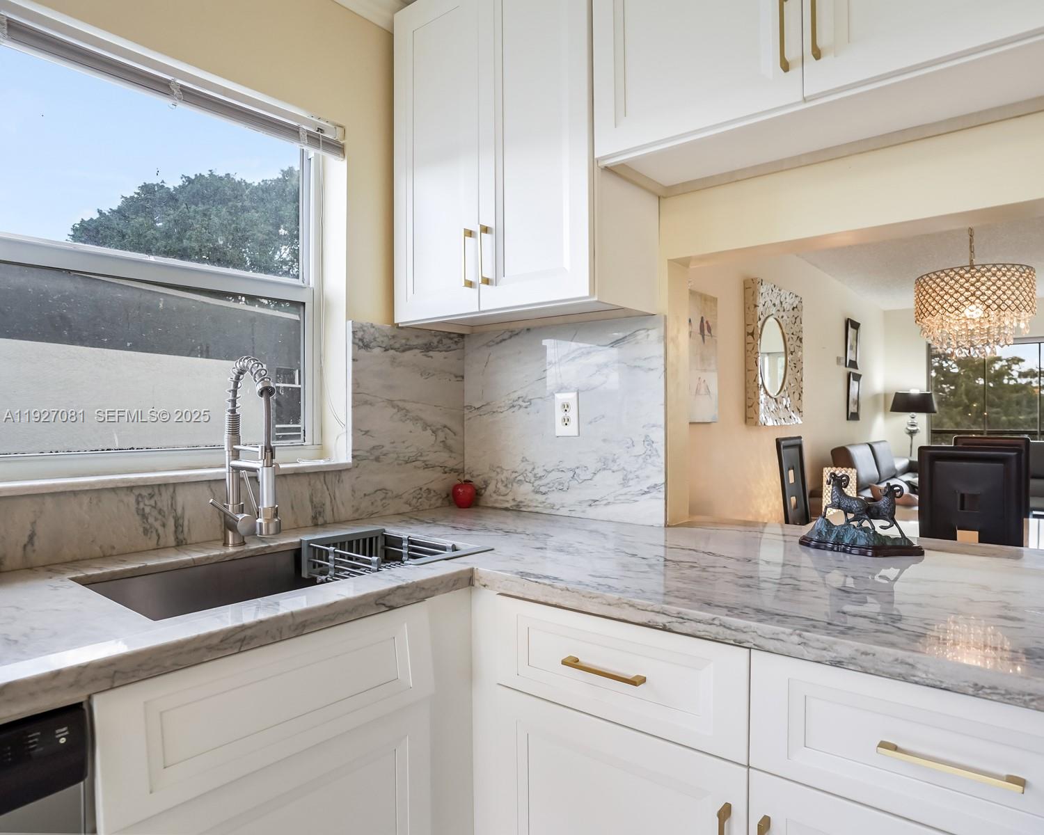 SANDS POINT CONDOMINIUM I - Residential