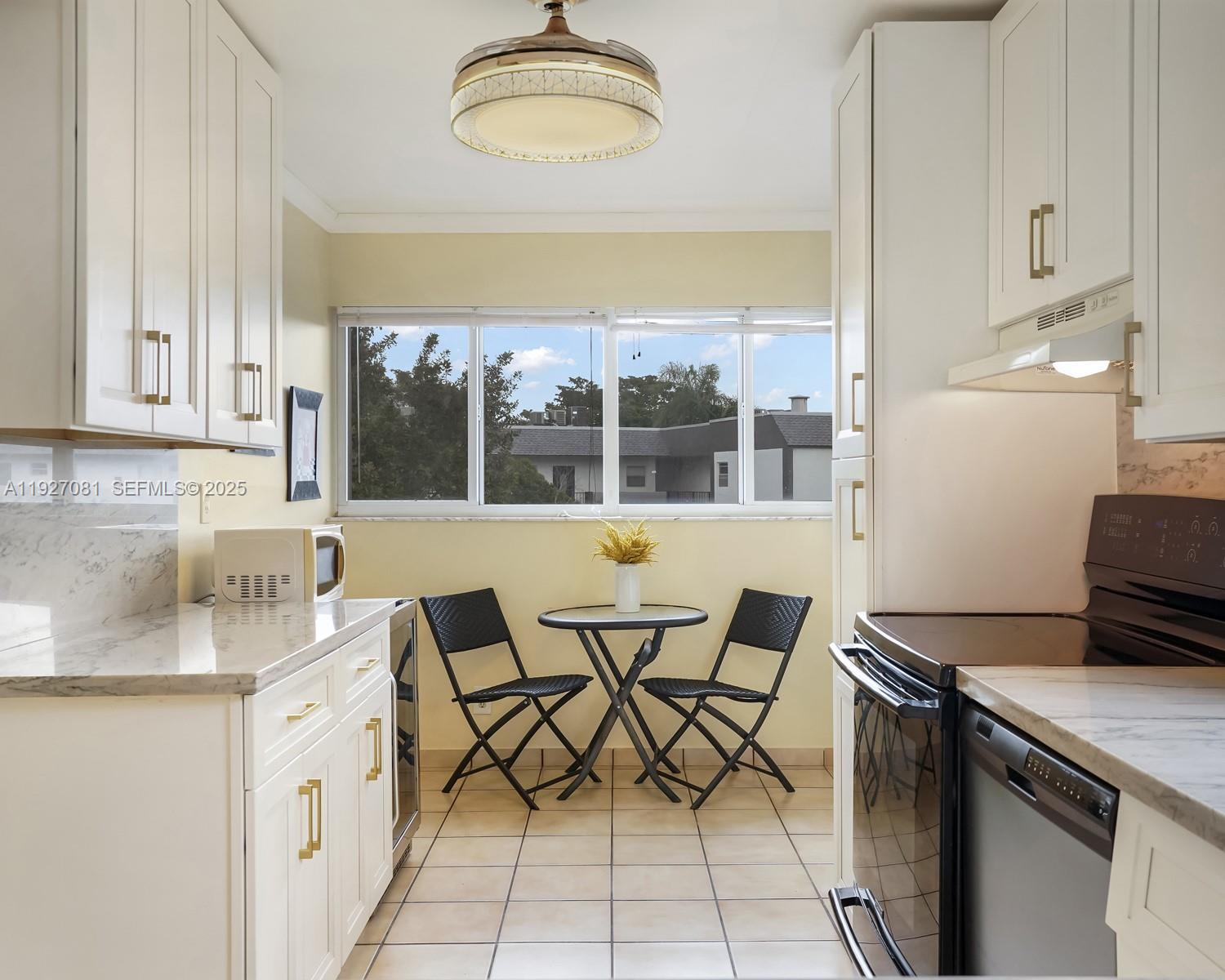 SANDS POINT CONDOMINIUM I - Residential