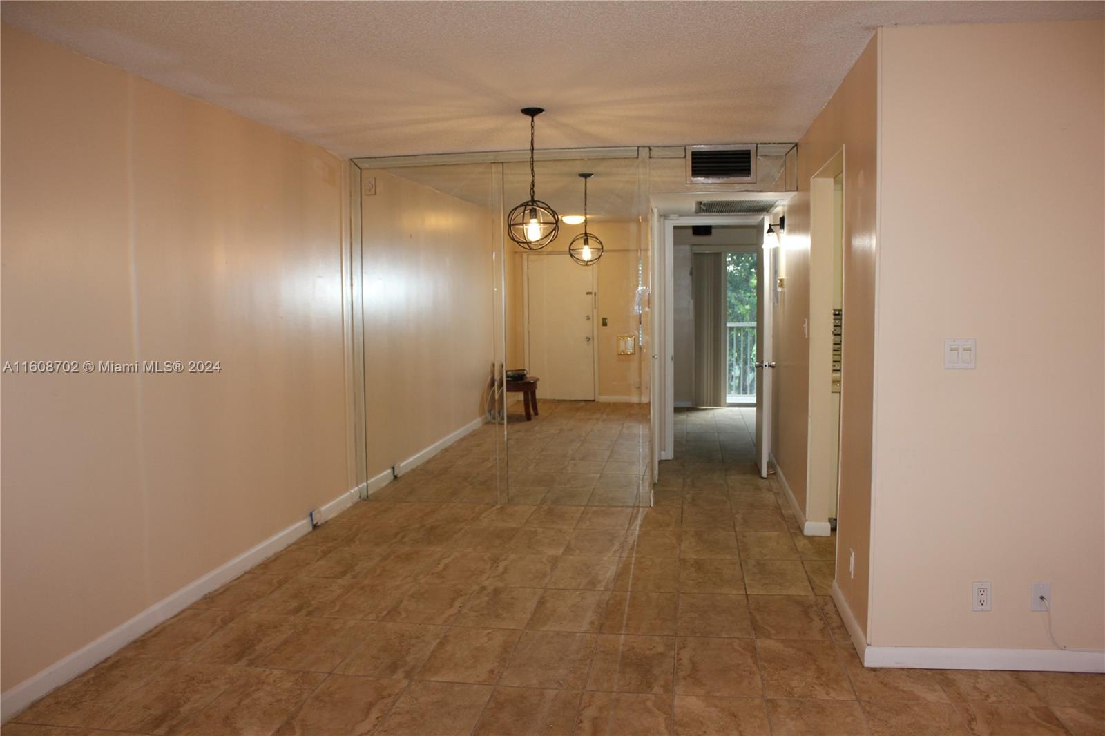 NEW HAMPTON - Residential Lease