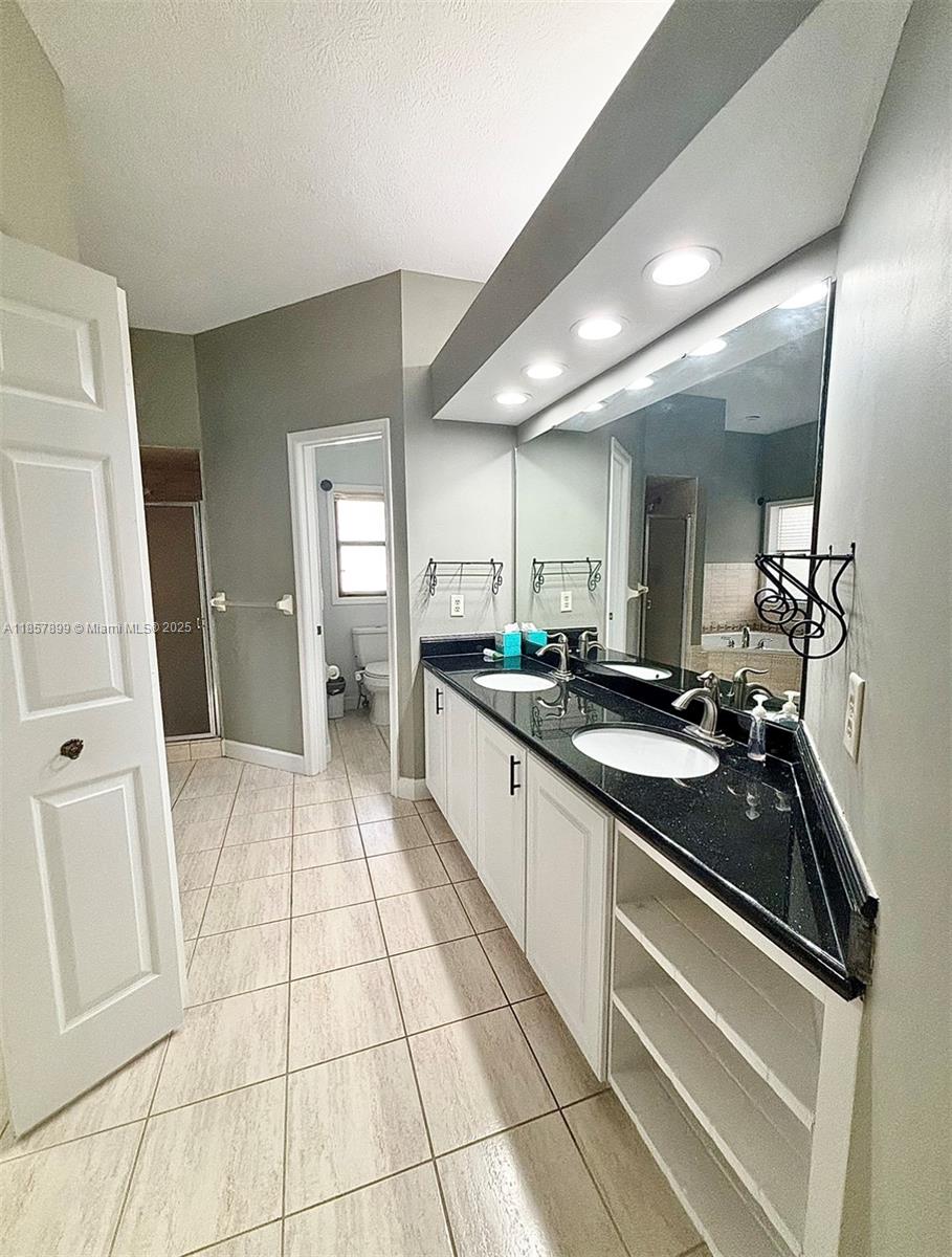 001474 - PLANTATION PINES - Residential