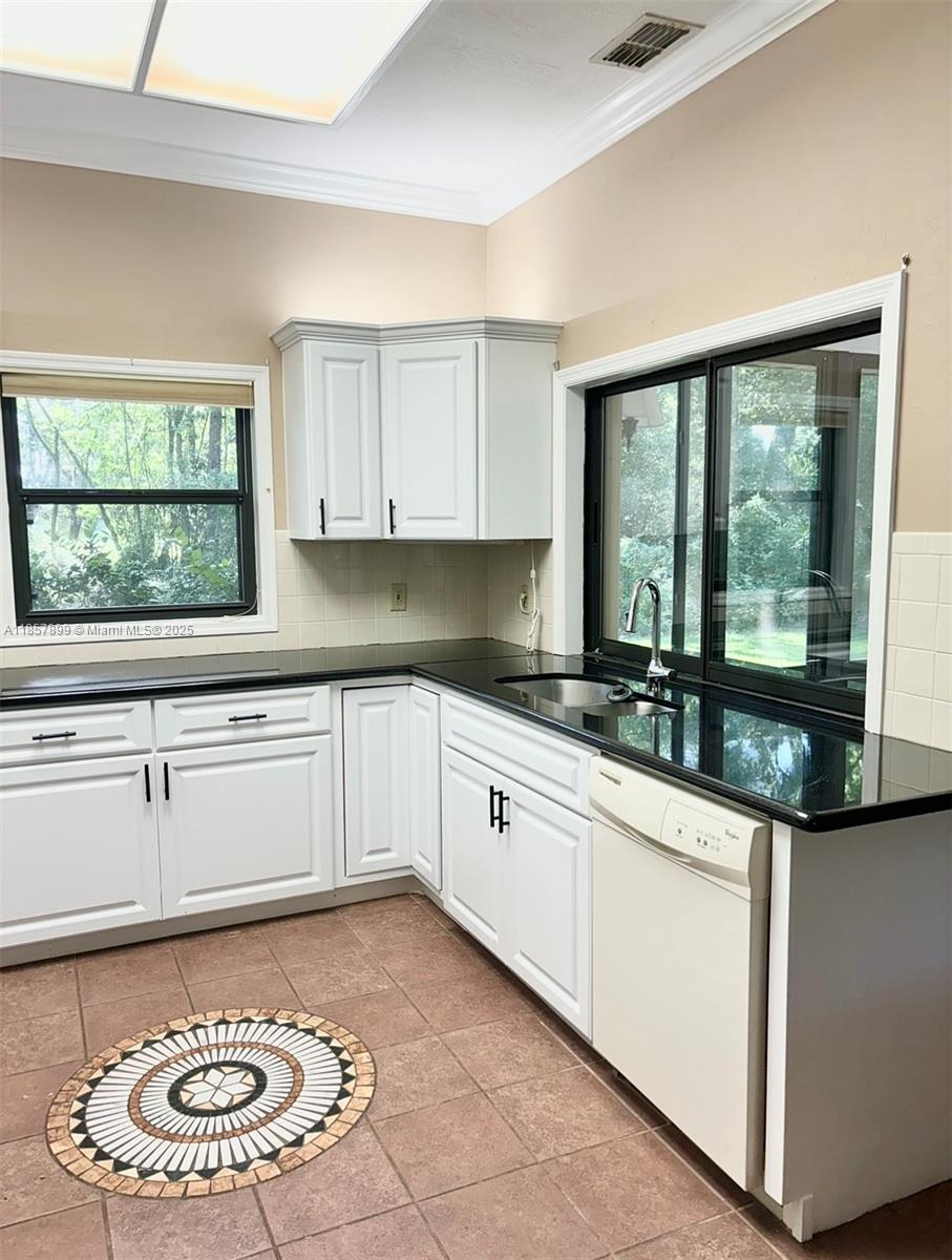 001474 - PLANTATION PINES - Residential