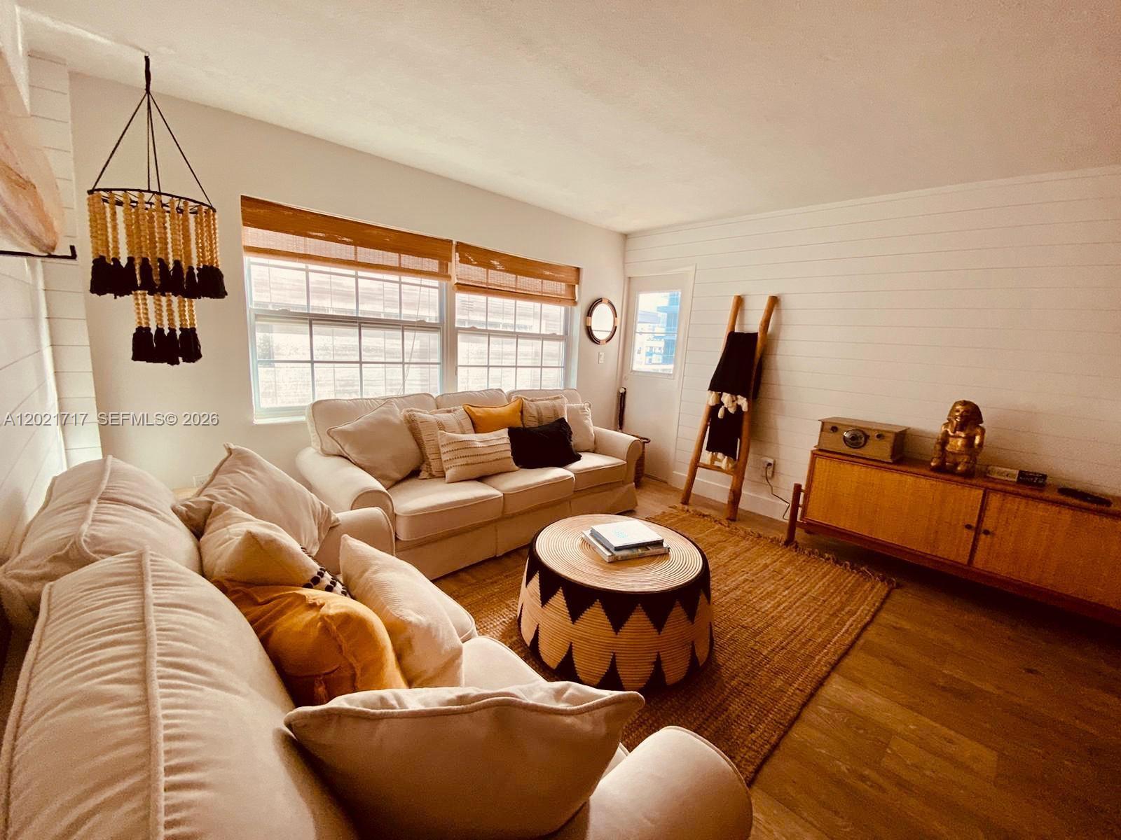 Beautifully furnished 1-bedroom, 1-bath condo with stunning ocean views in the heart of Miami Beach. Enjoy private beach access for residents, complimentary beach chairs and umbrella service, spacious walk-in closets, wood flooring, granite countertops, and modern black appliances. Live the perfect beach lifestyle at 305 Ocean Dr. just steps from the sand!