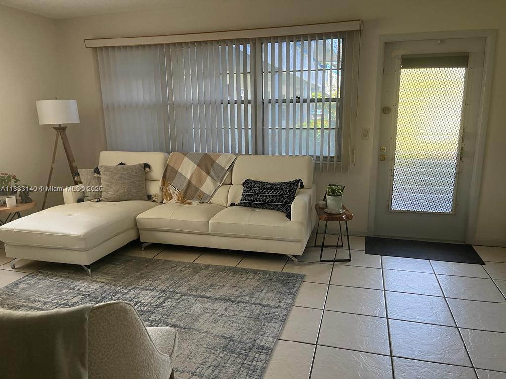 TILFORD N CONDO - Residential