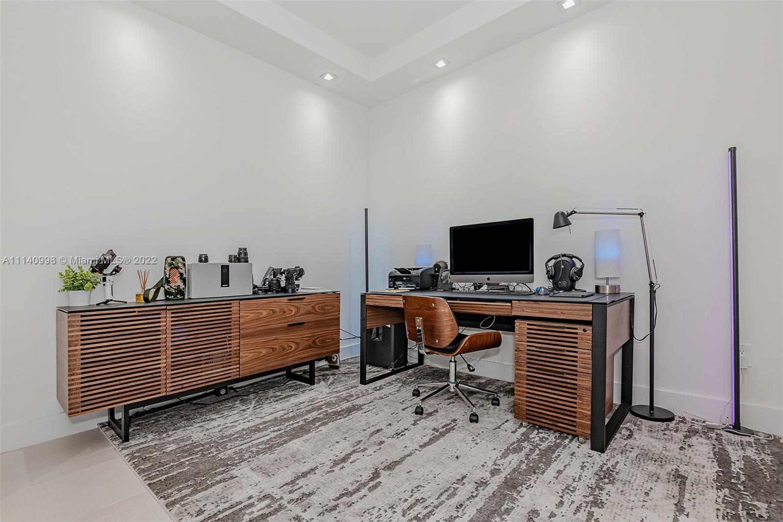 OCEANA BAL HARBOUR CONDO - Residential