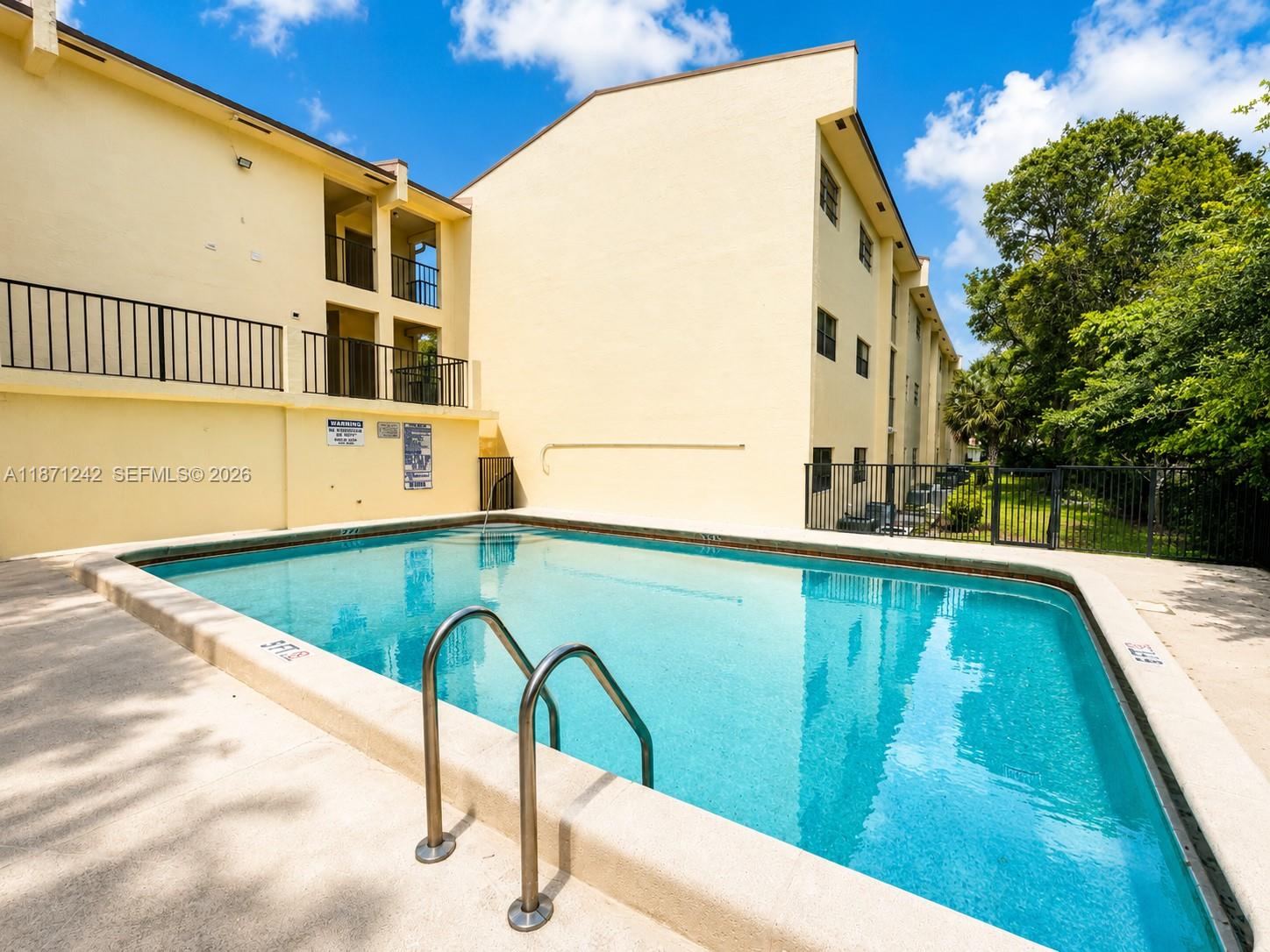 FAIRWAYS OF CORAL SPRINGS - Residential