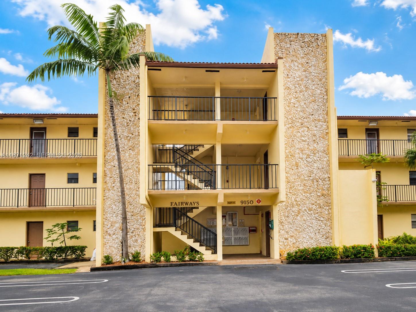 FAIRWAYS OF CORAL SPRINGS - Residential