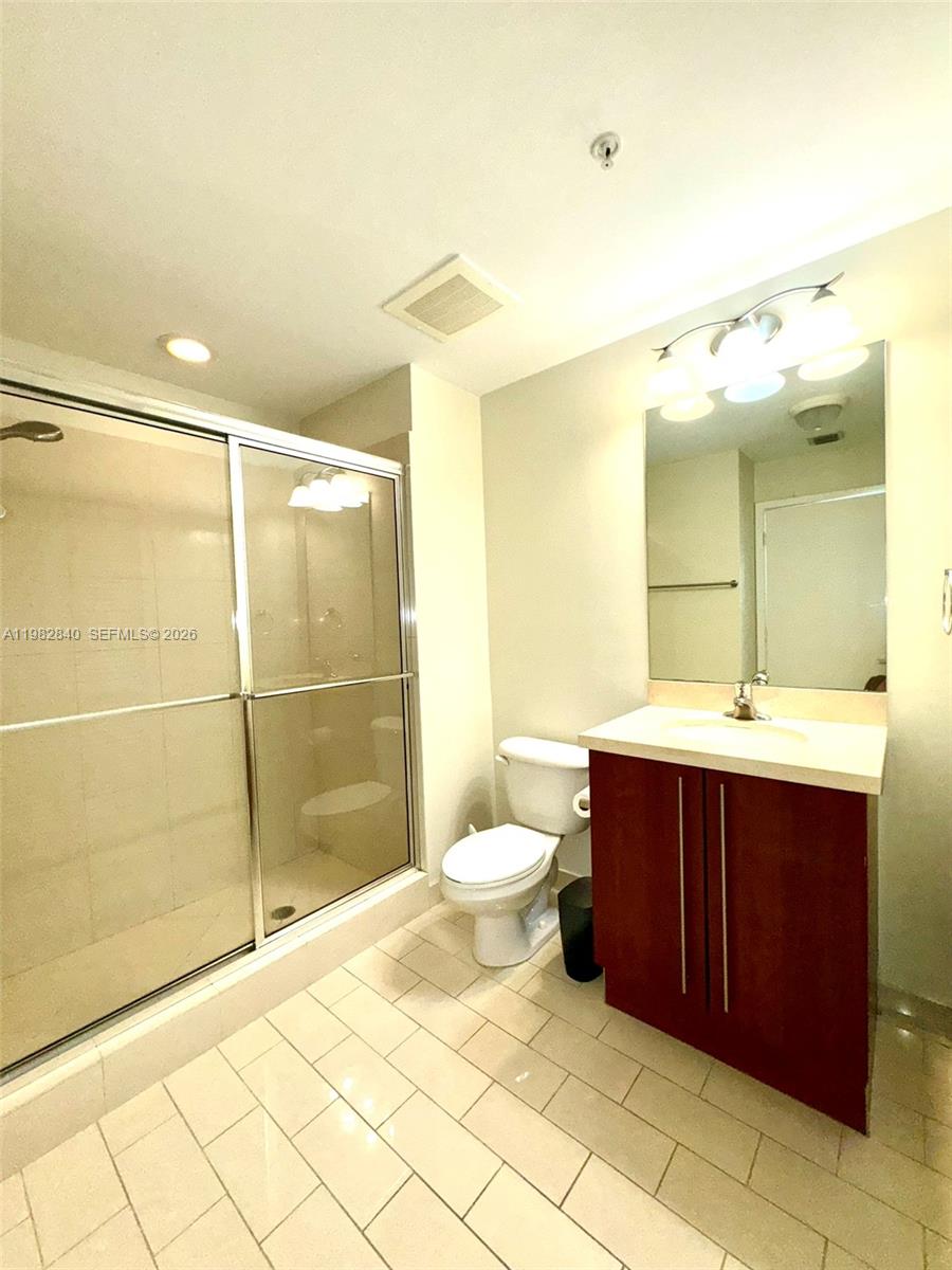 THE AXIS ON BRICKELL COND - Residential