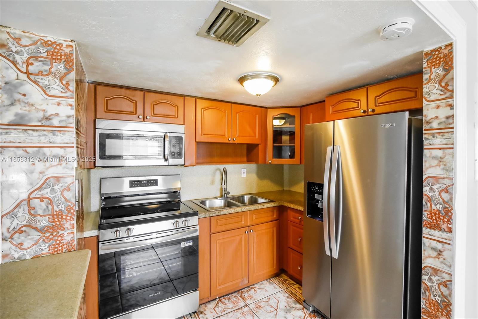 T L JOHNSON SUB IN SW1/4 - Residential Lease