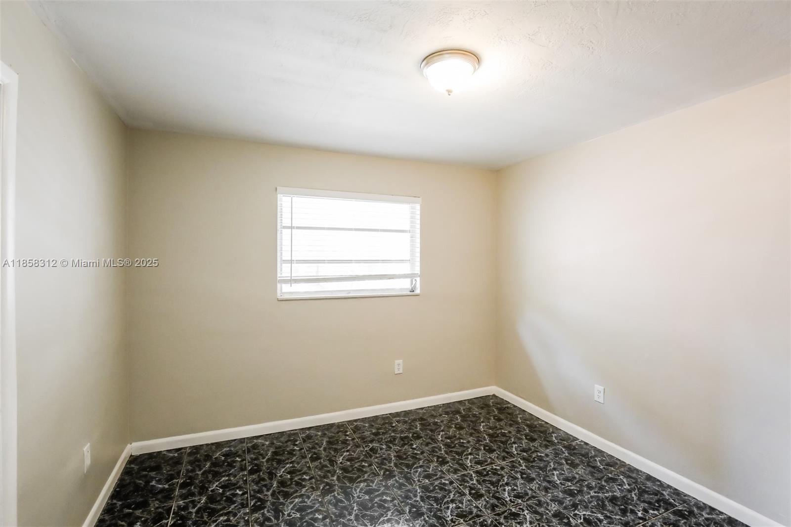 T L JOHNSON SUB IN SW1/4 - Residential Lease