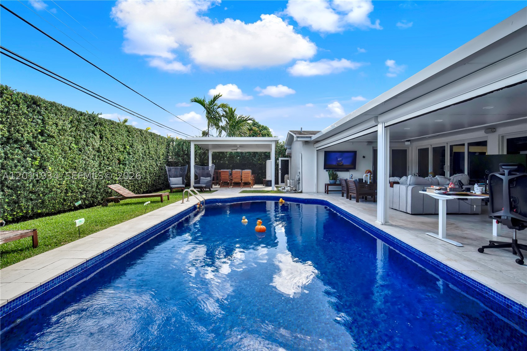 HIGHLAND GARDENS - Residential