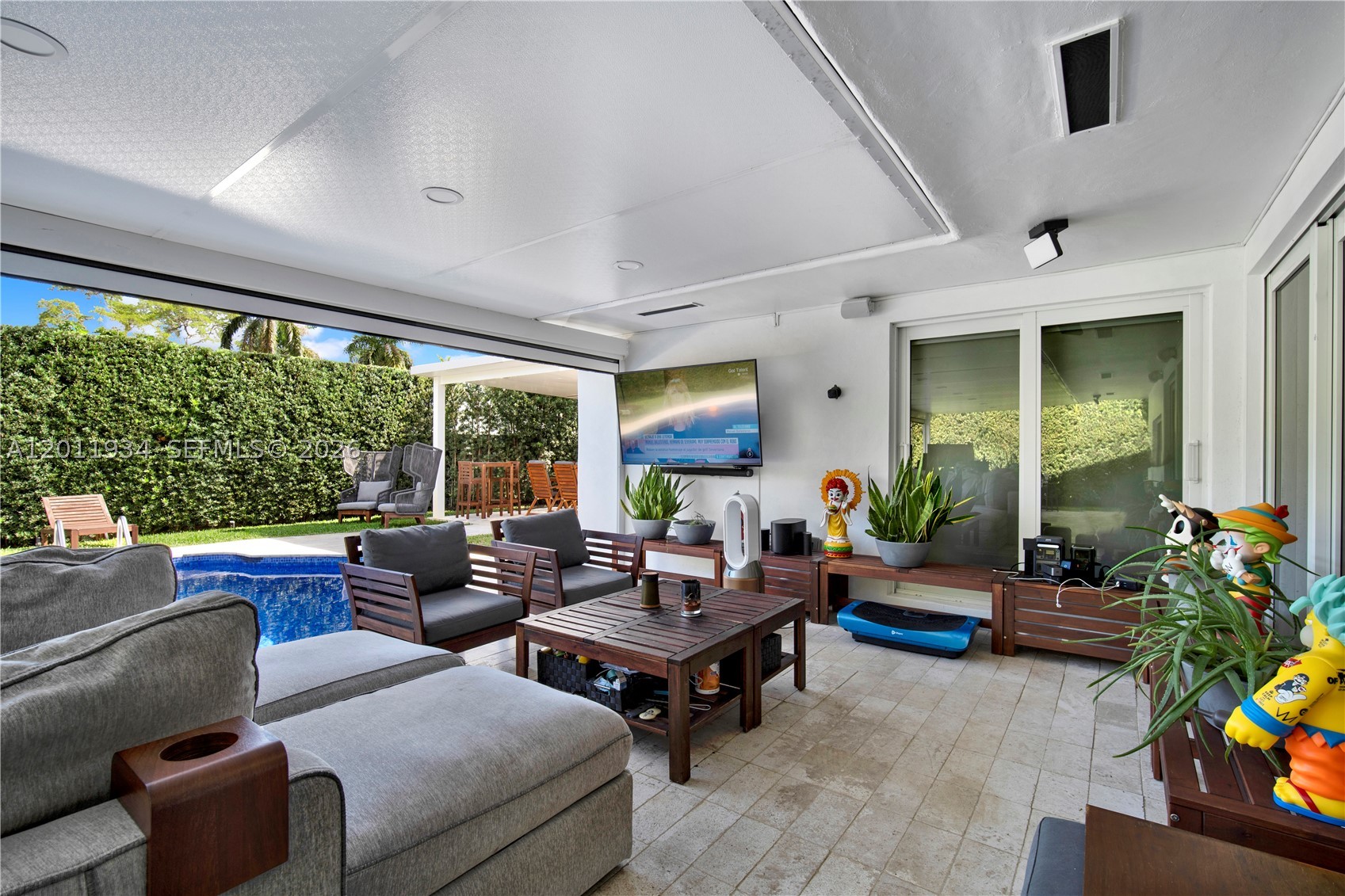 HIGHLAND GARDENS - Residential