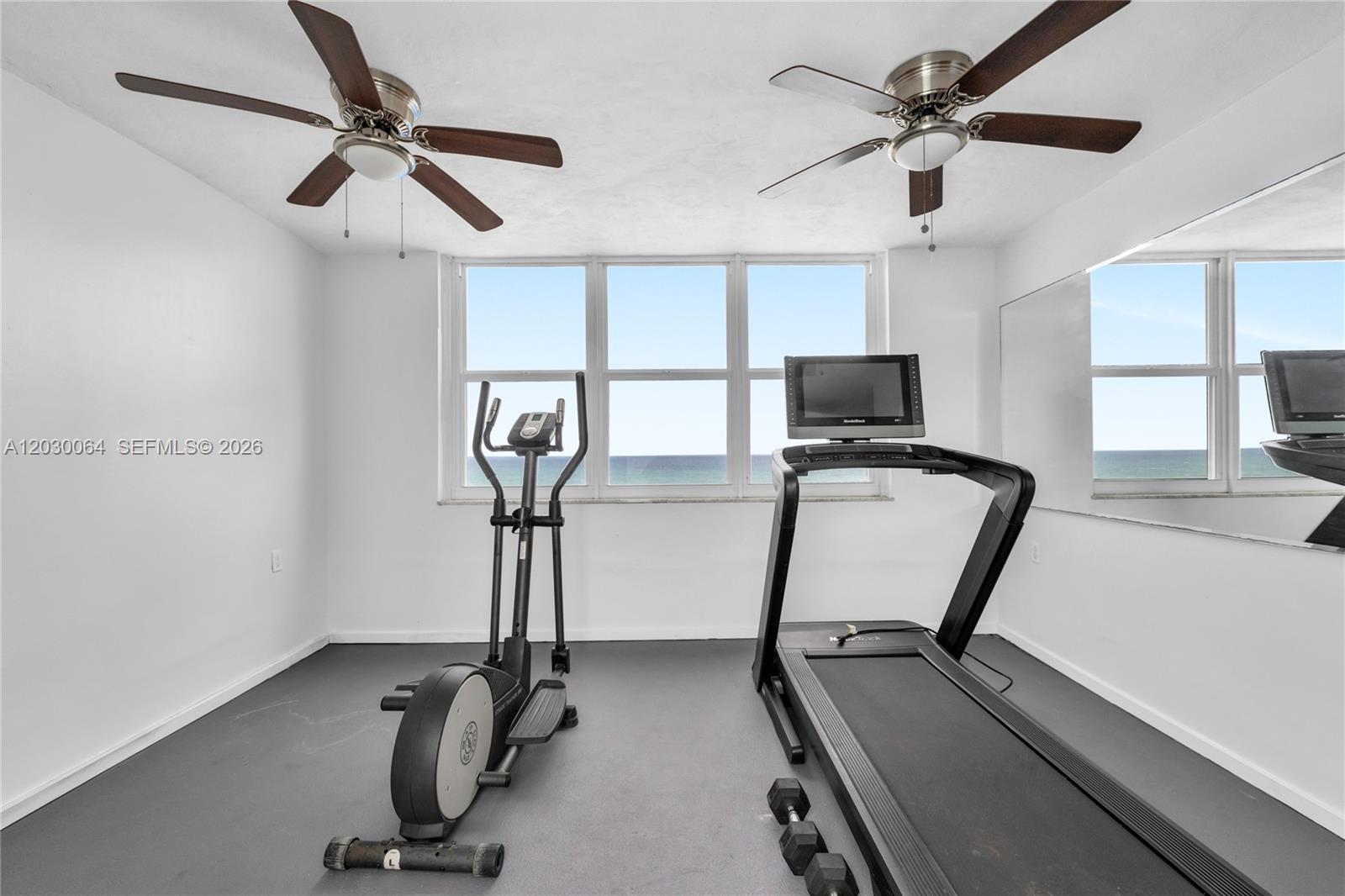 EDGEWATER BEACH TOWERS CO - Residential