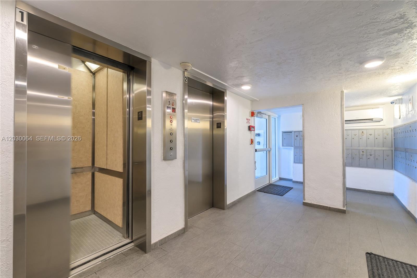 EDGEWATER BEACH TOWERS CO - Residential