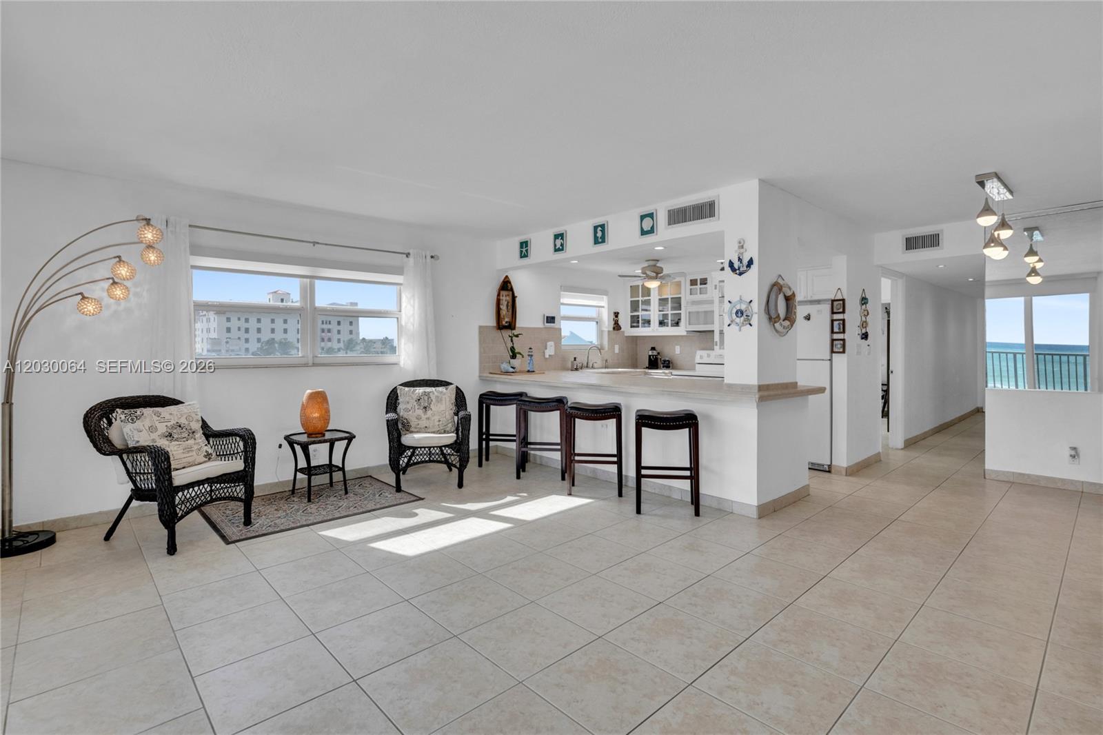 EDGEWATER BEACH TOWERS CO - Residential