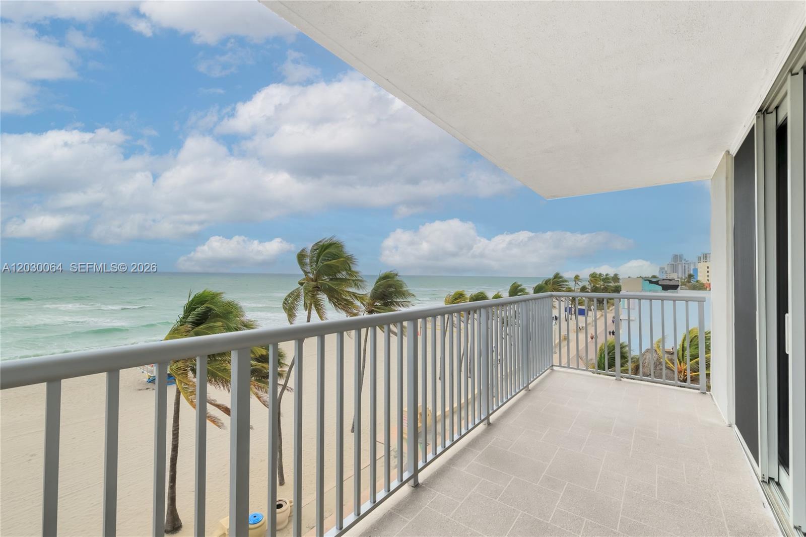 EDGEWATER BEACH TOWERS CO - Residential