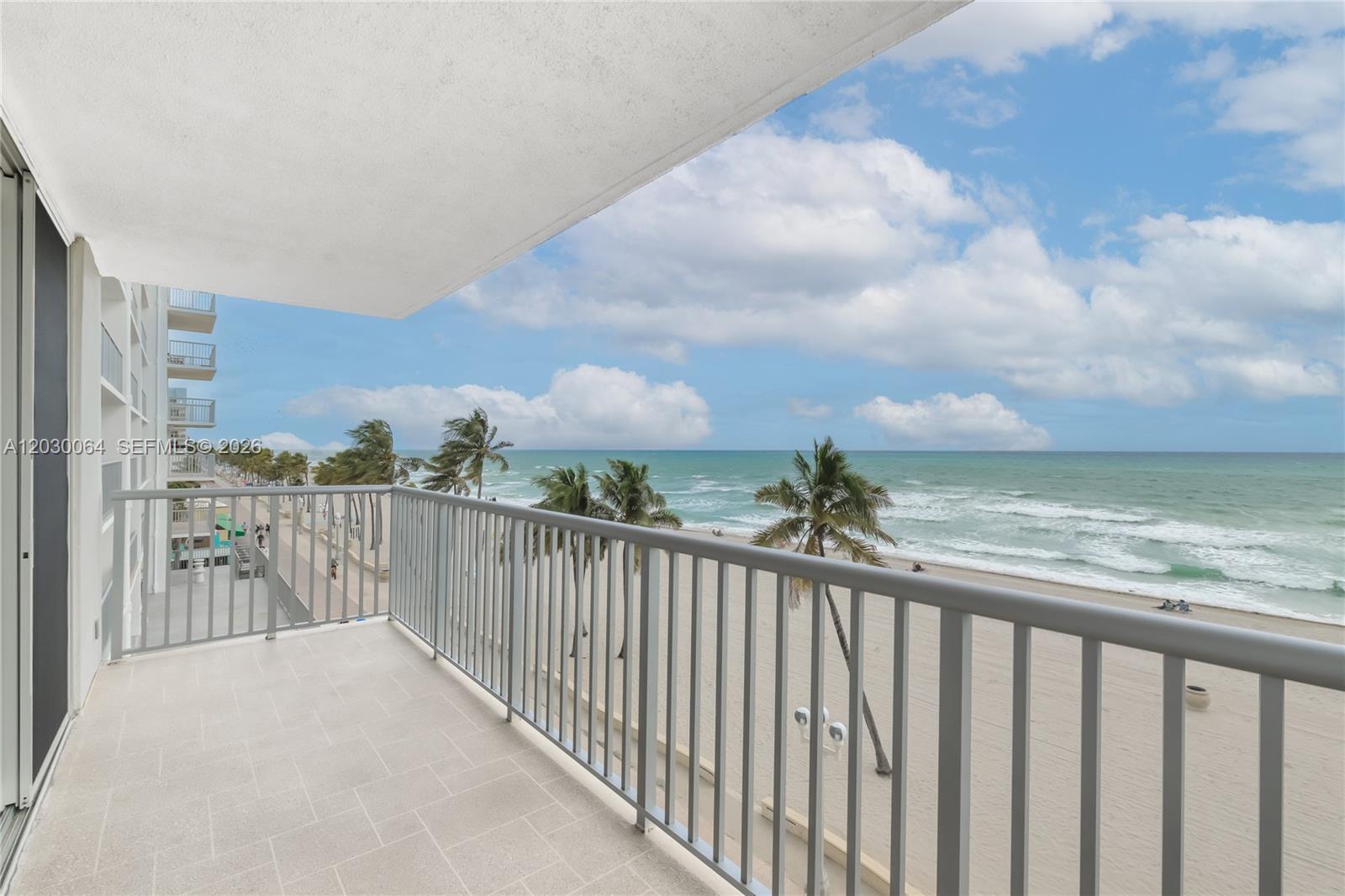 EDGEWATER BEACH TOWERS CO - Residential