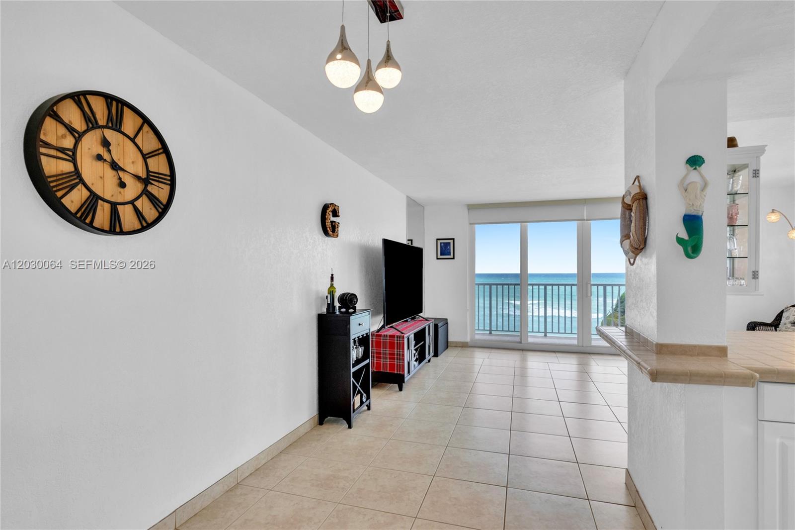 EDGEWATER BEACH TOWERS CO - Residential