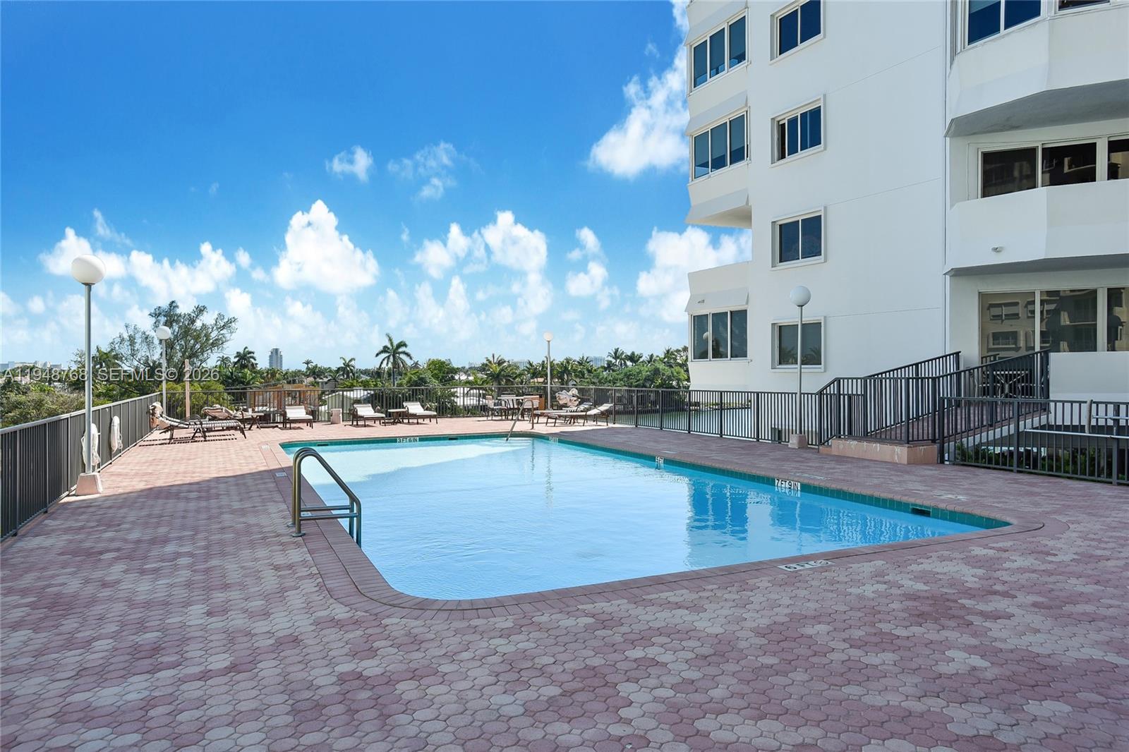 THE FOUR SEASONS - Residential