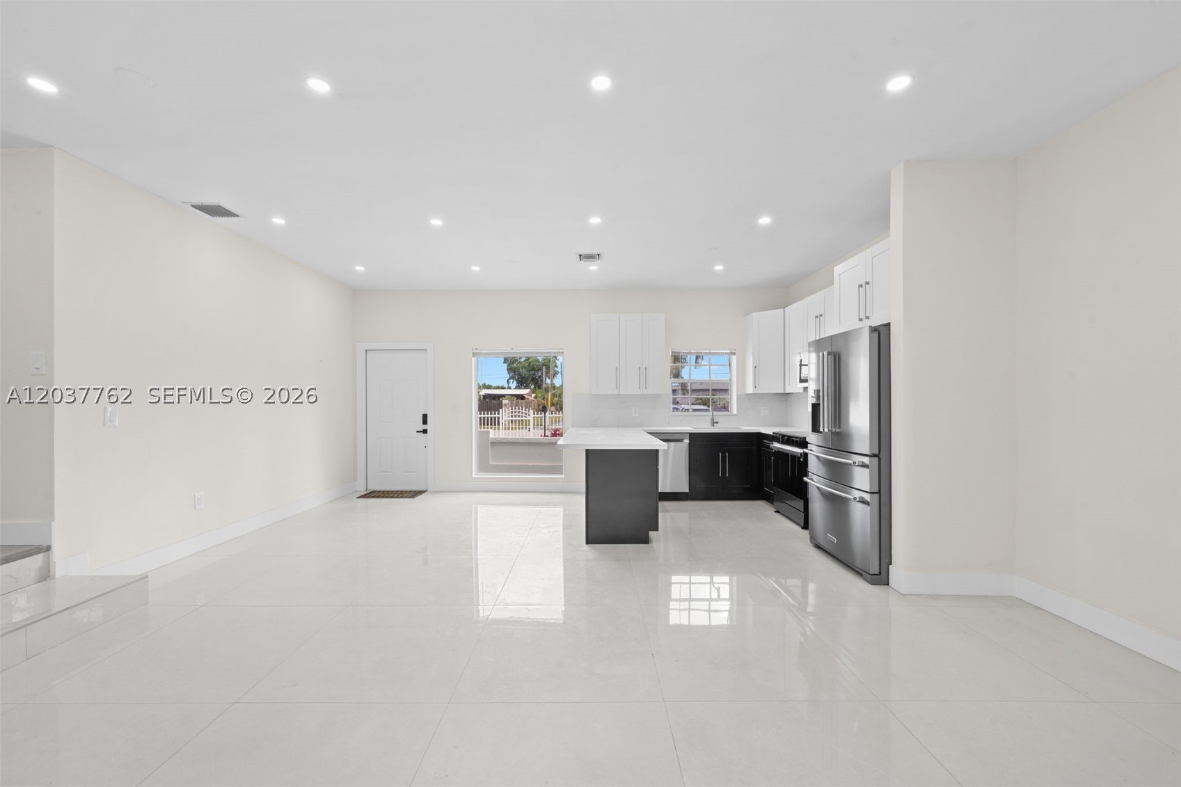CAROL CITY CORR PL OF - Residential