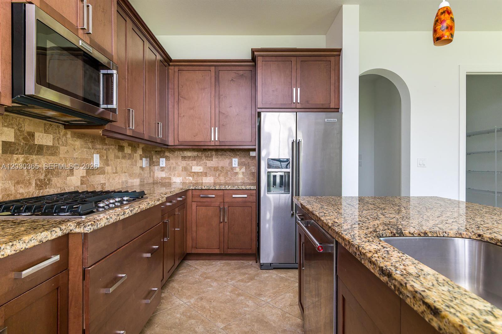BRUSCHI PROPERTY - Residential