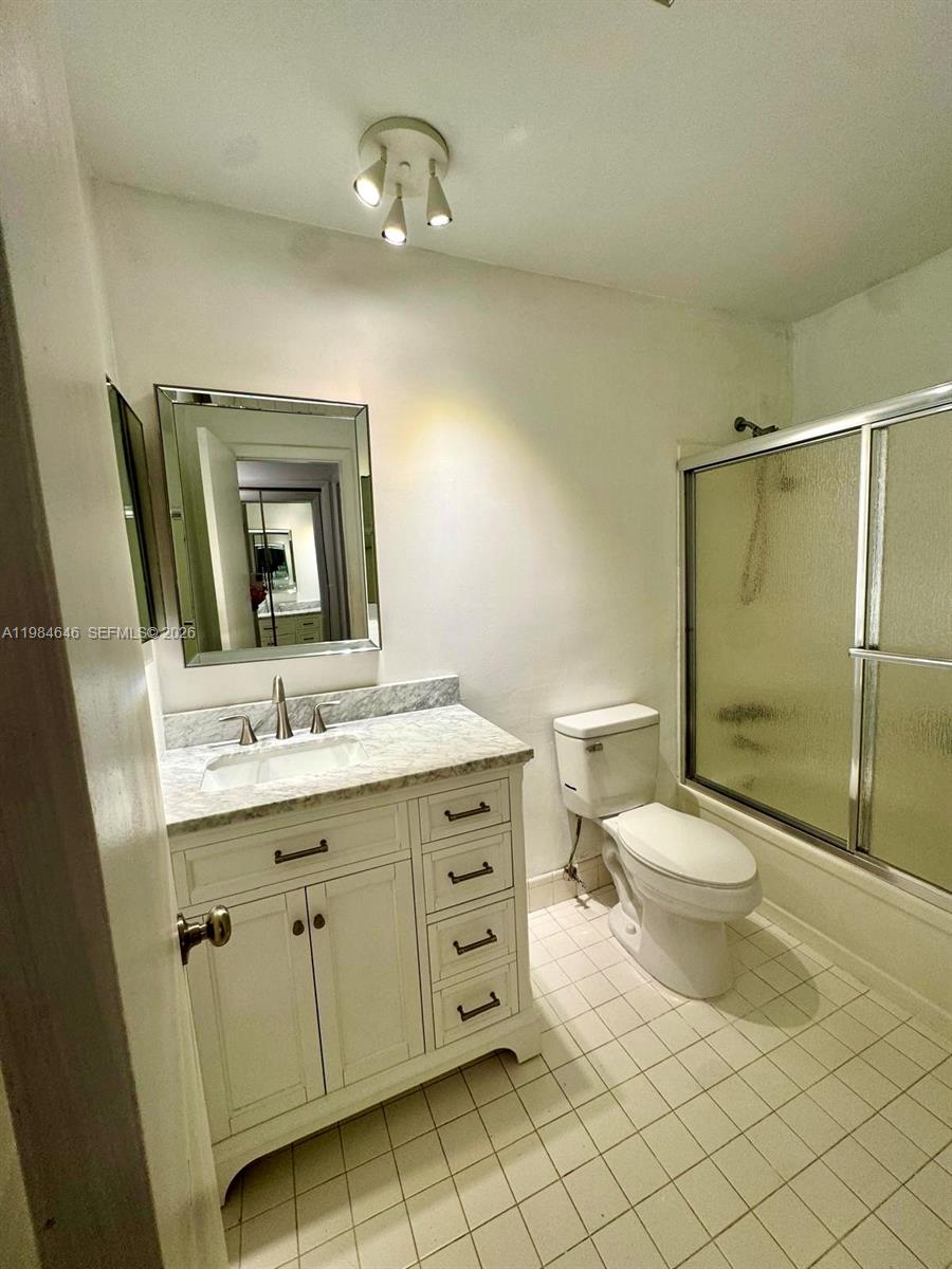 BOCA CAPRI CONDO APTS SLY - Residential