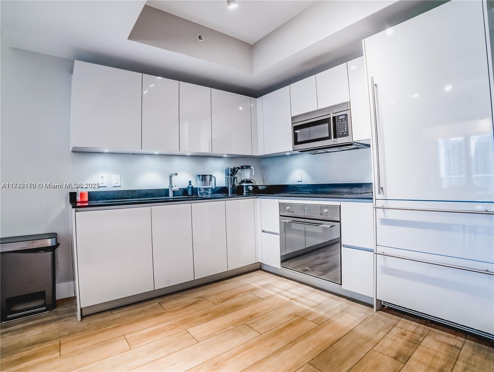 1010 BRICKELL CONDO - Residential Lease