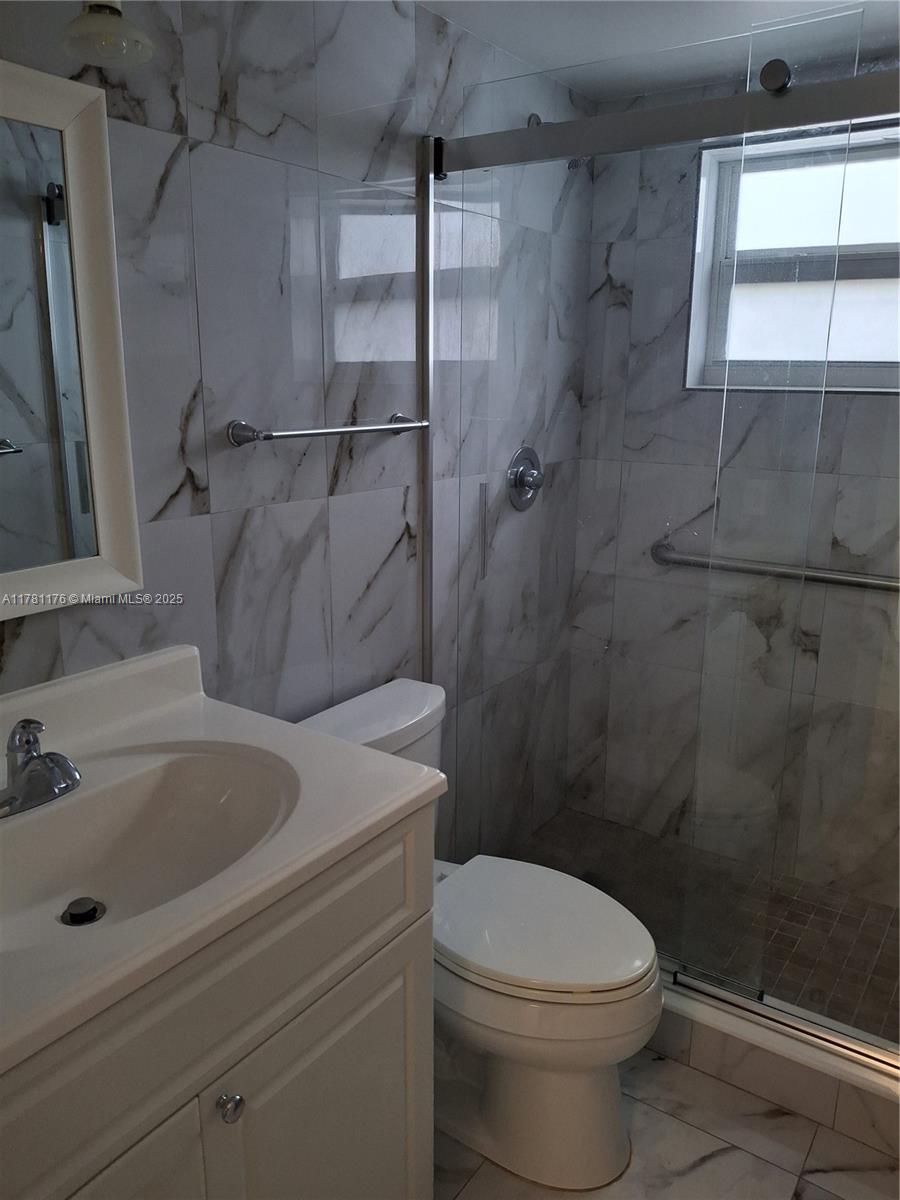 BUCKINGHAM CONDO - Residential Lease