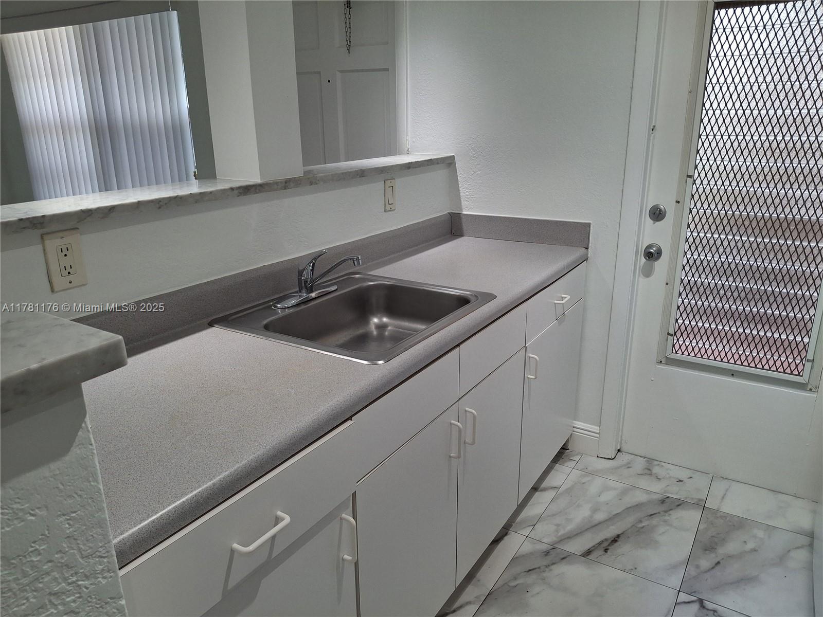 BUCKINGHAM CONDO - Residential Lease