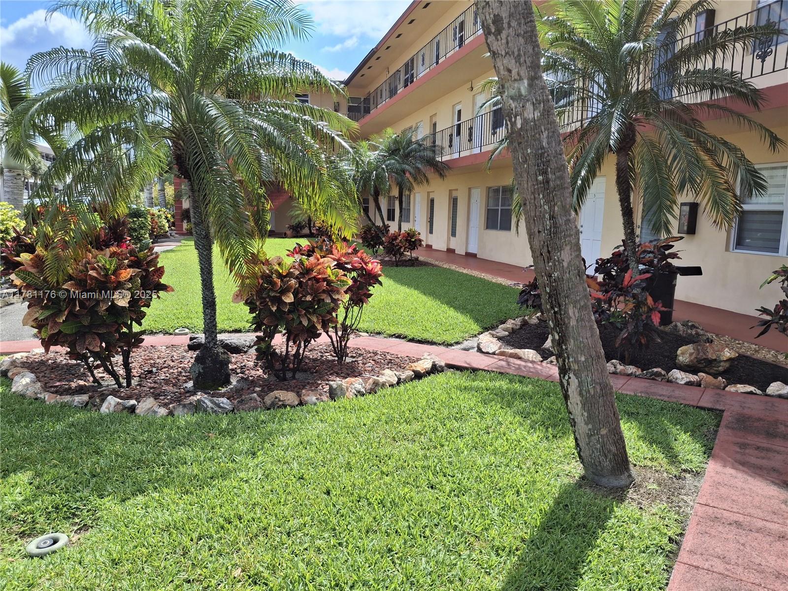 Adorable 1/1 in mint condition in a beautiful building. Walking distance to shopping & restaurants. Minutes from the beach, highways & hospitals. Well maintained building. Clean & neutral unit, near the mailboxes & laundry room. Fenced pool, assigned parking spot & plenty of parking for guests.