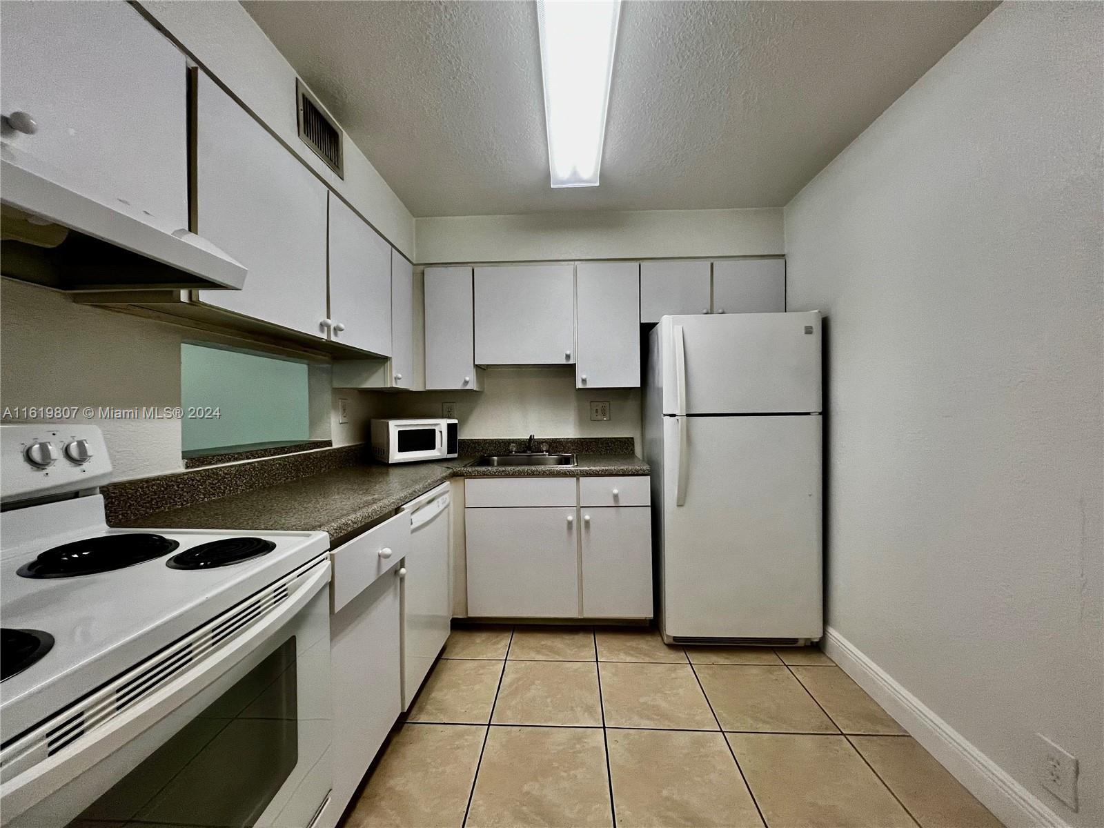 DORAL GARDENS II CONDO - Residential Lease