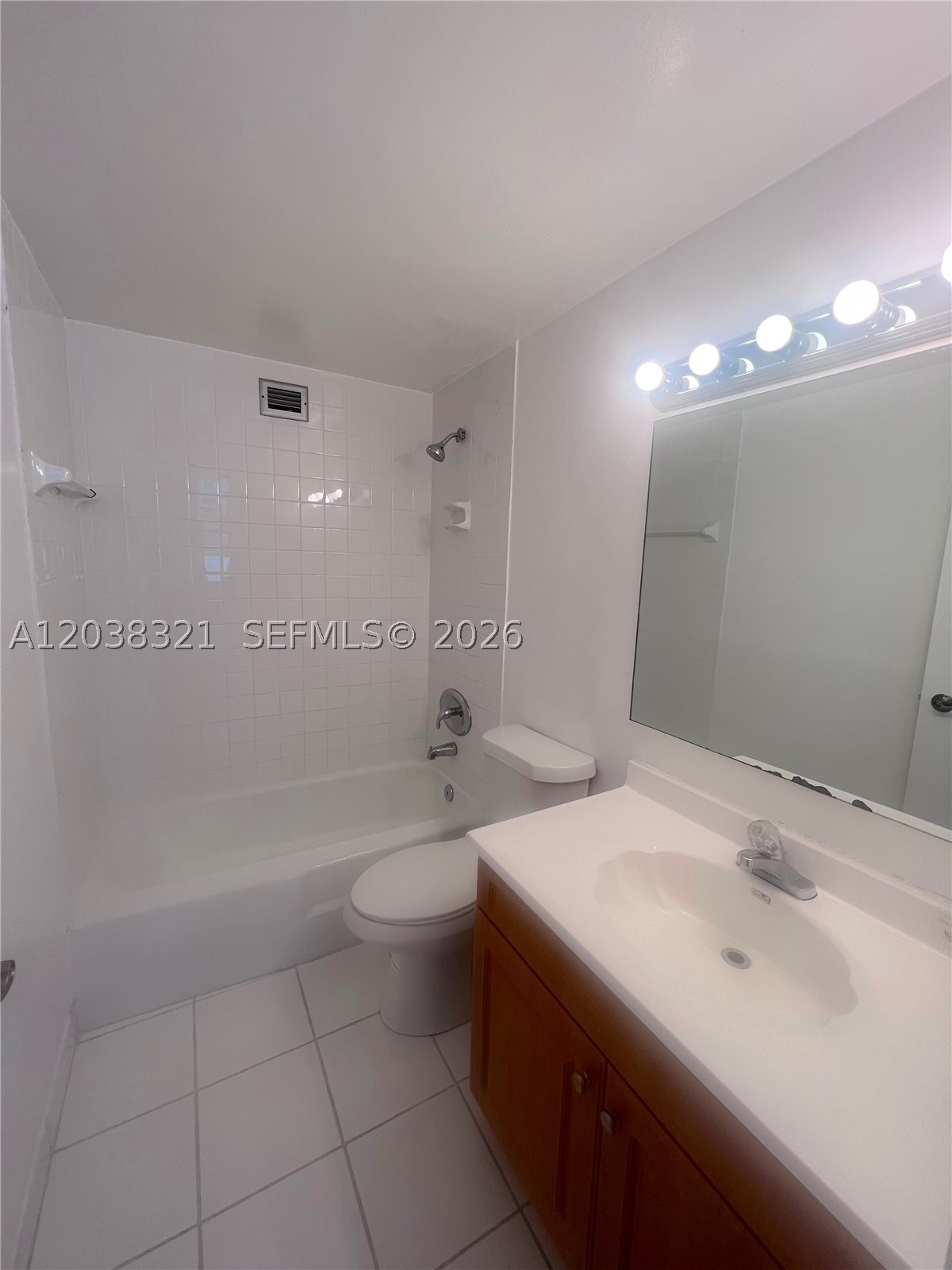 FOUR AMBASSADORS CONDO PH - Residential Lease