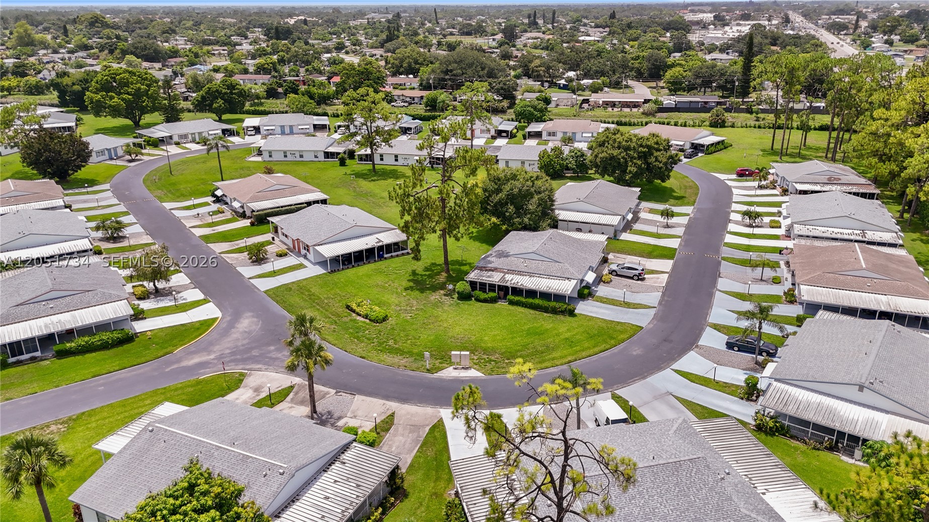 PINEWOOD CONDOMINIUM - Residential