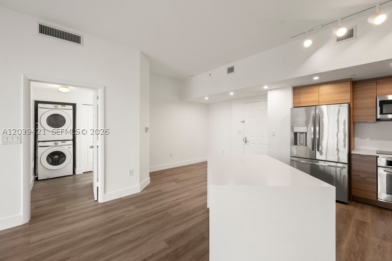 VERANDA CONDO - Residential