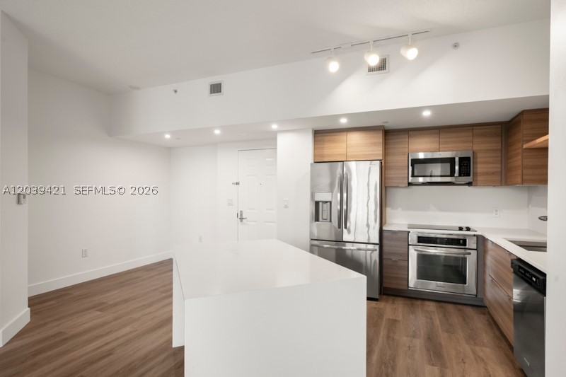 VERANDA CONDO - Residential